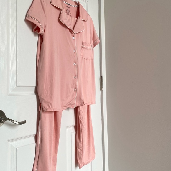 PAJAMA SET - NINE WEST - Picture 4 of 4